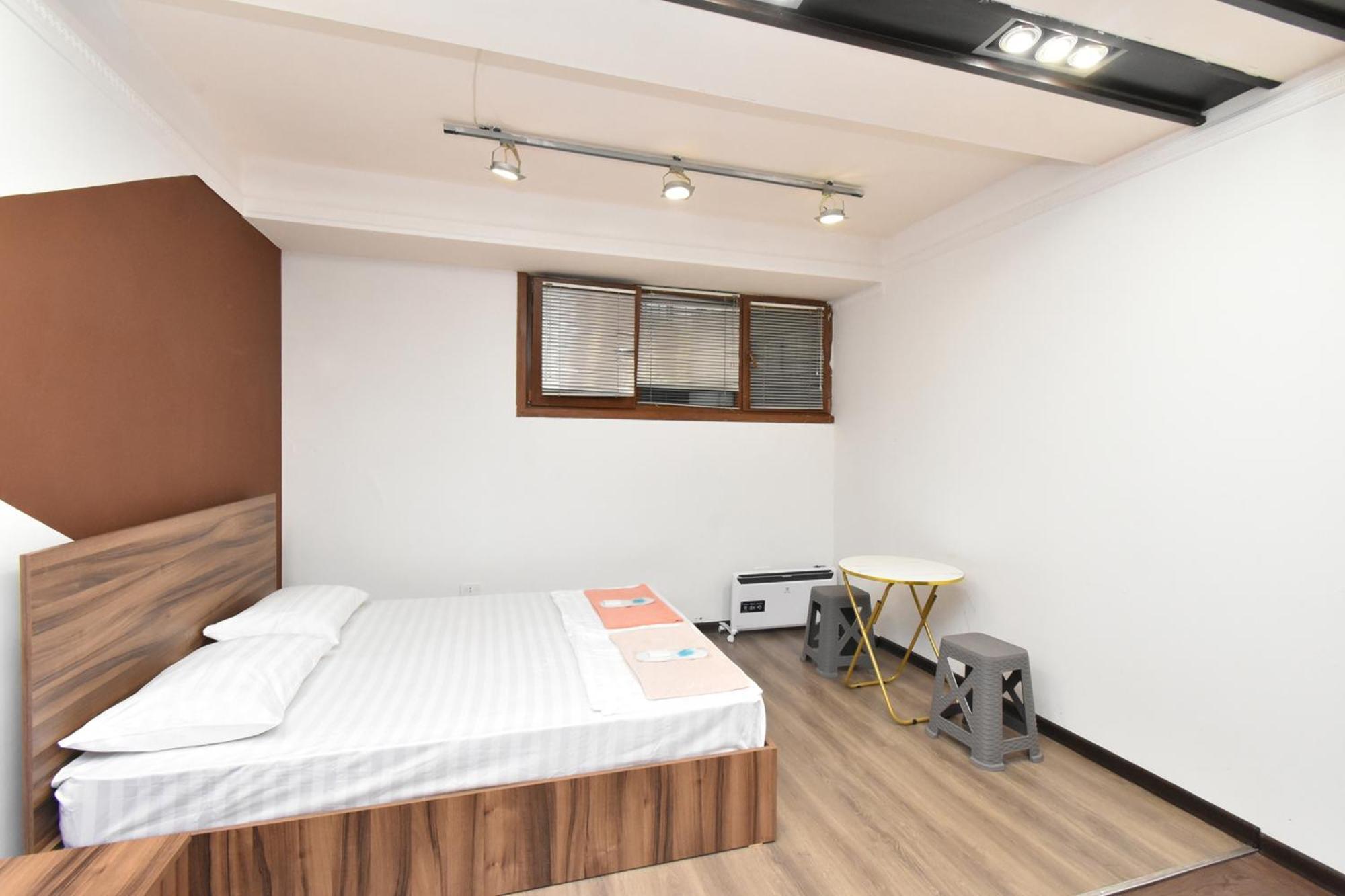 Luna Guest House 耶烈万 外观 照片